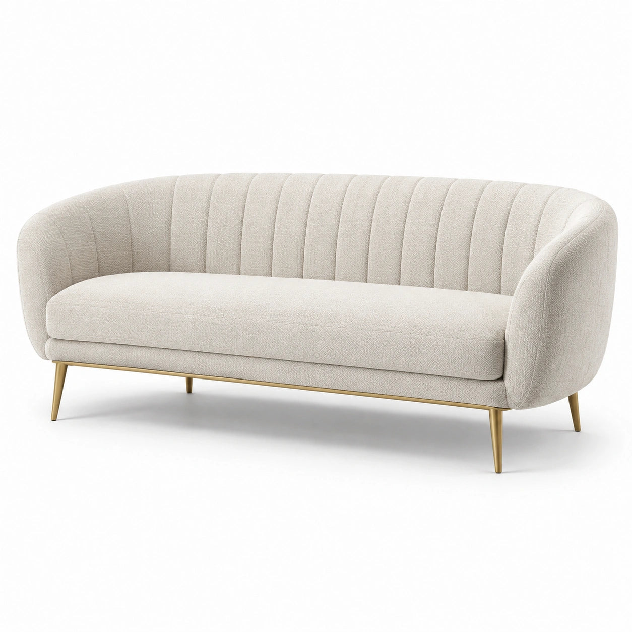Canapé trois places en tissu beige avec pieds en métal